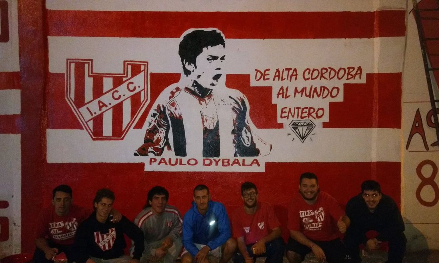 Juve, anche l'Argentina è pazza di Dybala: l'Instituto de Cordoba gli dedica un murale FOTO