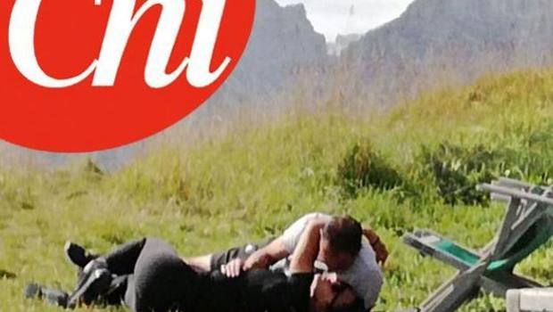 Allegri, relax e passione con Ambra Angiolini in Val Badia FOTO